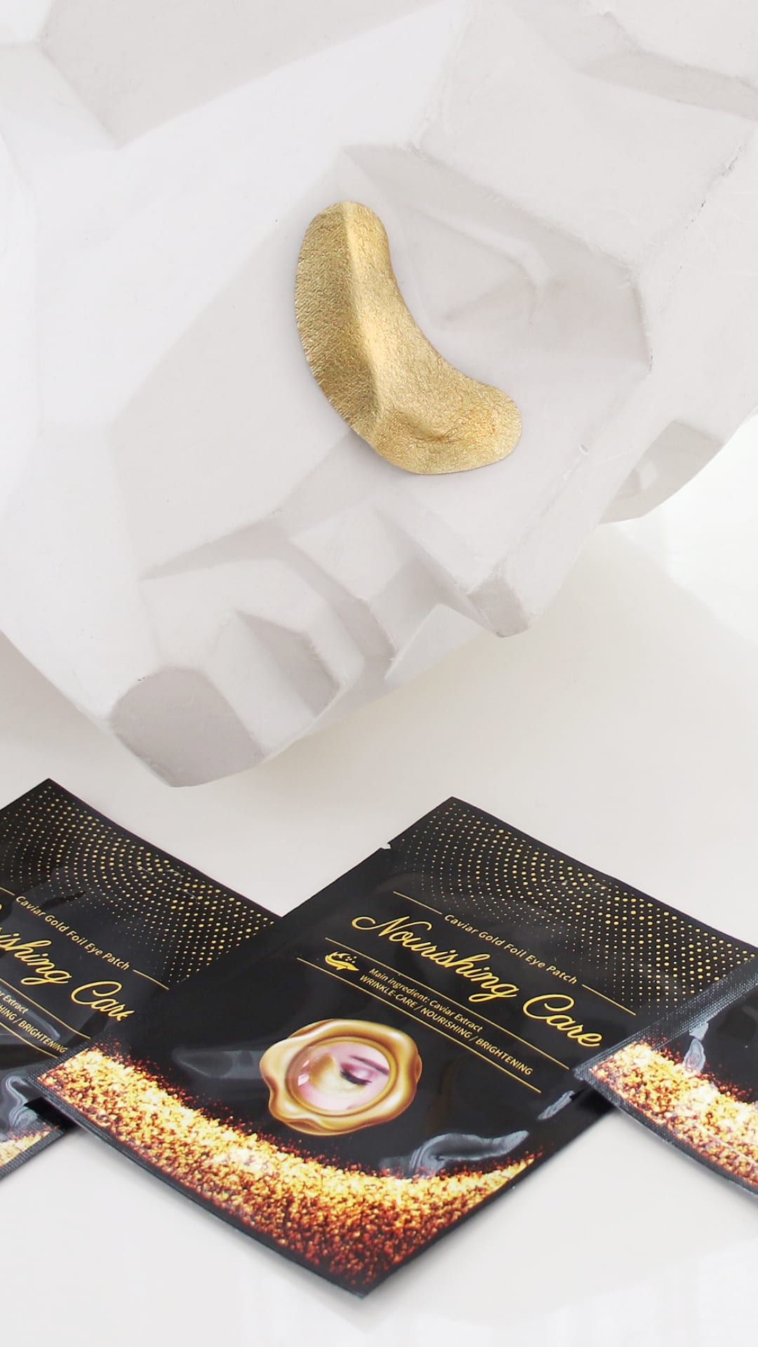 골드 호일 아이패치 쫀쫀한 밀착으로 눈가 탄력미백 케어