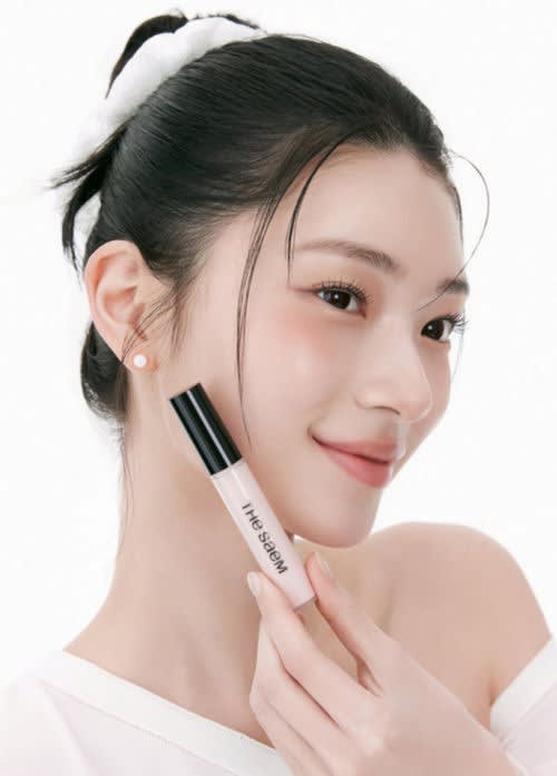 컨실러 활용법 얼굴 중심부 밝히는 브라이트닝 메이크업의 3가지 핵심 팁